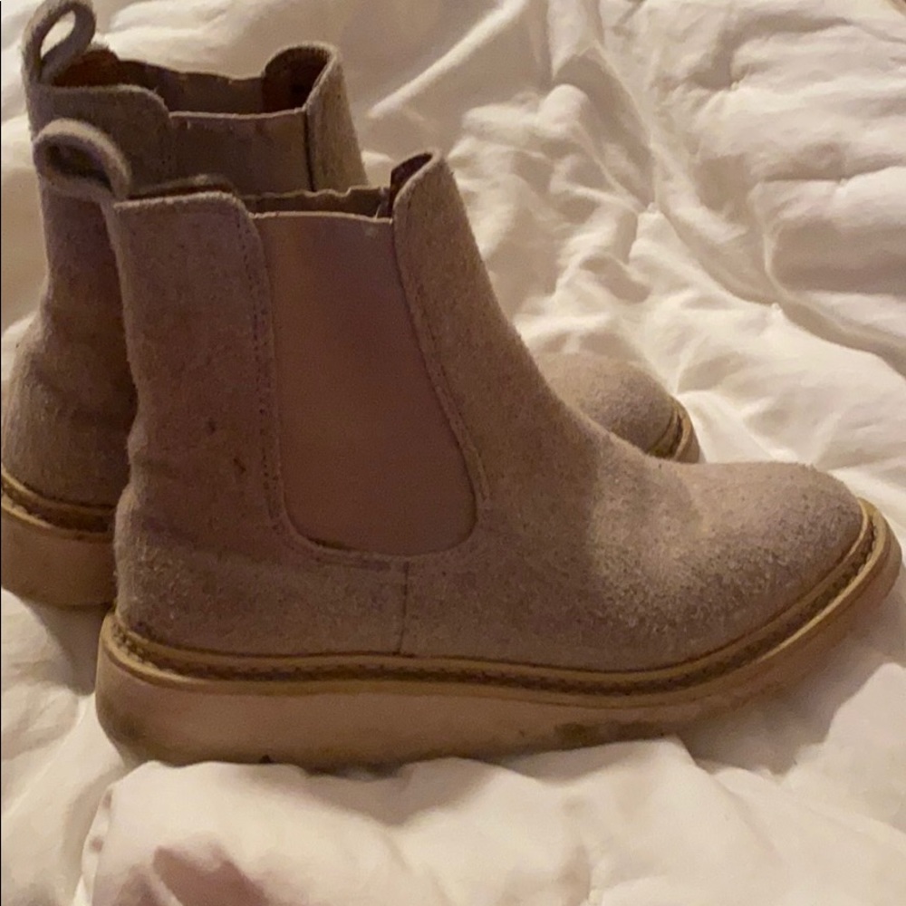 Women’s target boots